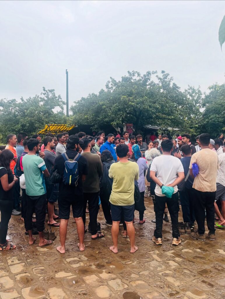 गडवाट आयोजित किल्ले पन्हाळा ते पावनखिंड पदभ्रमंती 🚩#गडवाट #वर्ष११वे#पावनखिंड#सह्याद्री (1)