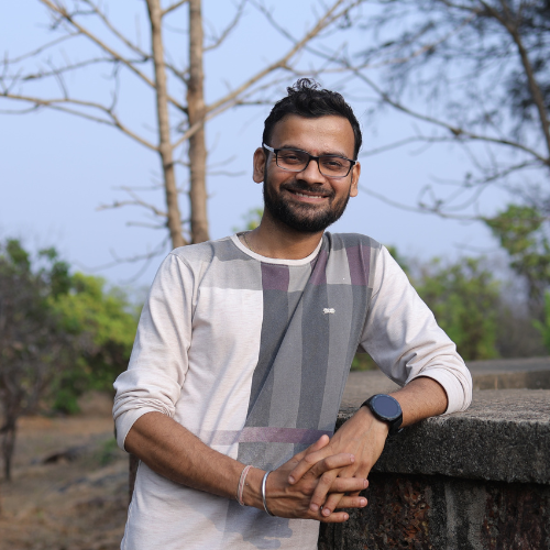 मयूर पवार
